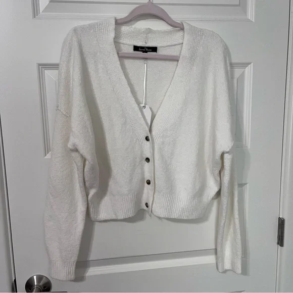 Love Tree White Cropped Cardigan Sweater Soft Long Sleeve Large New - Picture 3 of 8